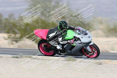 media/Dec-01-2025-Moto Forza (Mon) [[2daa91e15f]]/3-Beginner Group/Session 2 (Turn 7 Inside Pans)/